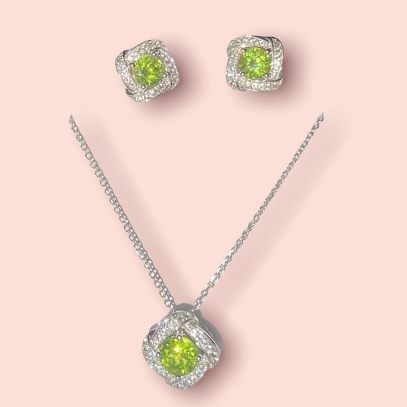 HP💘Peridot 925 Sterling Silver Necklace and Earring Set - Picture 12 of 16